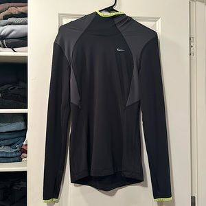 Nike women’s running dri fit long sleeve shirt